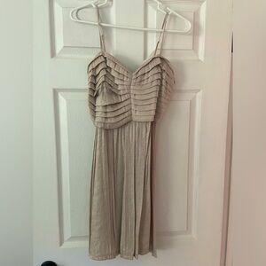 Silence + Noise Urban Outfitters size 6 Beige dress
